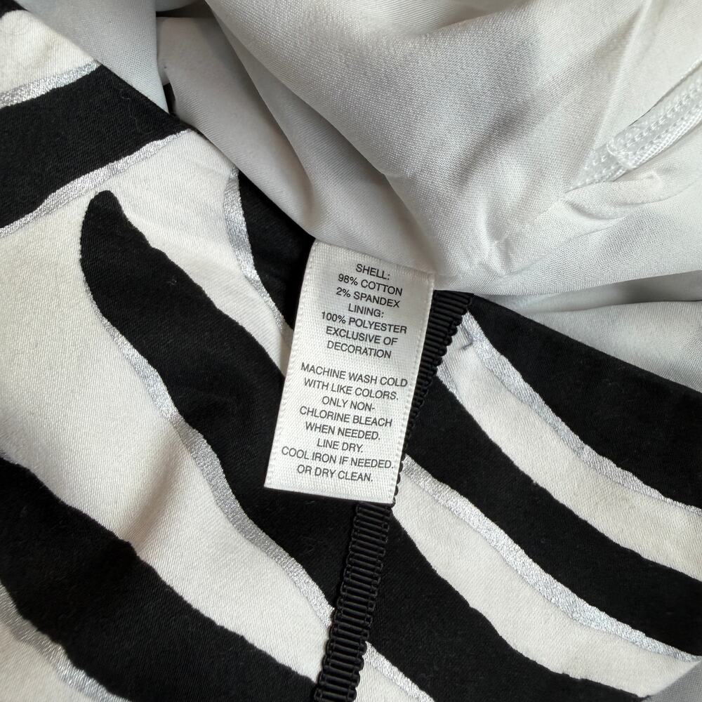 White House Black Market, Black White, Zebra Print, Knee Length, Pencil Skirt-00 - Picture 4 of 9